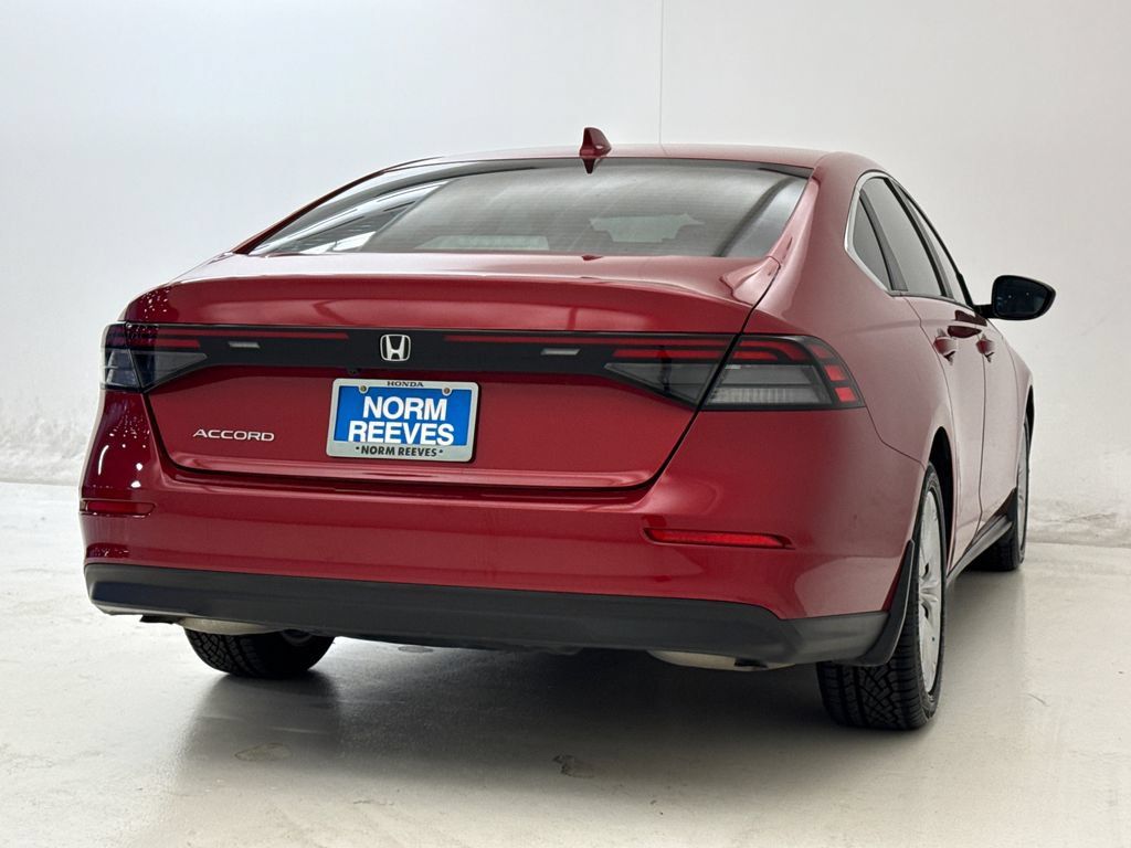 Certified 2023 Honda Accord LX image 9