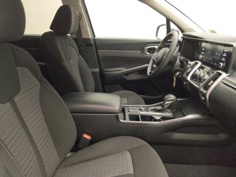 Used 2023 Kia Sorento LX AWD/4WD image 21