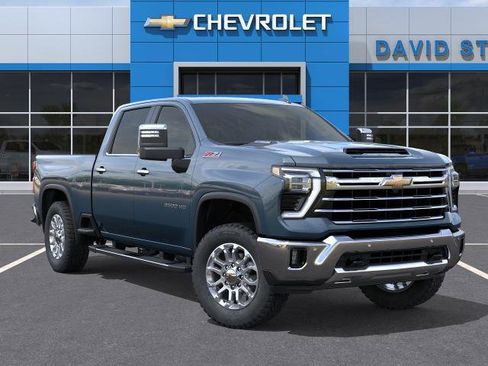 Used 2026 Chevrolet Silverado 2500 LTZ w/ LTZ Convenience Package AWD/4WD image 23
