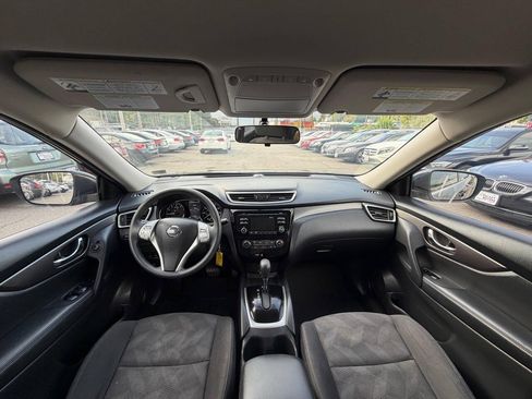 Used 2016 Nissan Rogue S AWD/4WD image 9