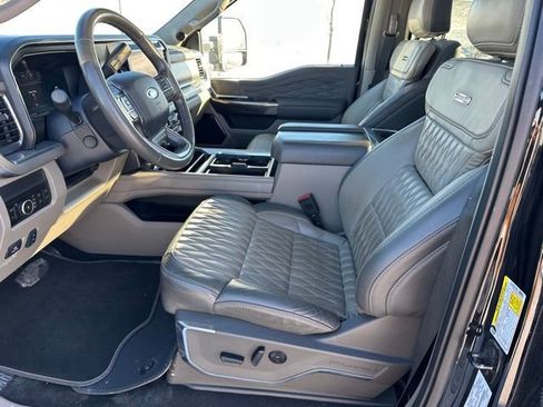 Used 2025 Ford F450 Platinum w/ Platinum Plus Package AWD/4WD image 14