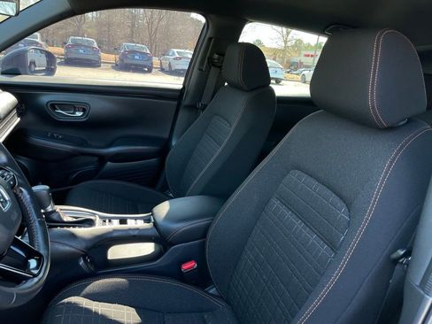 Certified 2025 Honda HR-V Sport image 24