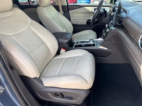 Used 2021 Ford Explorer Platinum w/ Equipment Group 601A image 12