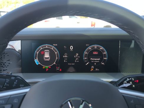 New 2026 Volkswagen Tiguan SE R-Line image 10