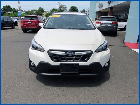Used 2022 Subaru Crosstrek 2.5i Limited w/ Moonroof Package 2 AWD/4WD image 2