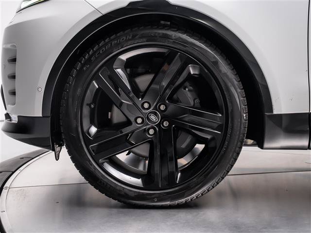 New 2026 Land Rover Discovery Limited Edition AWD/4WD image 11