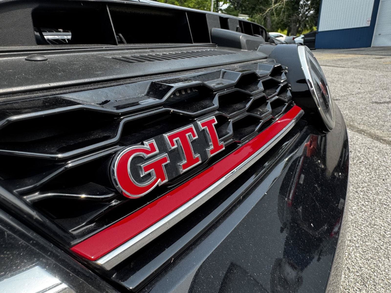 Used 2019 Volkswagen GTI S w/ Driver Assistance Package FWD image 21