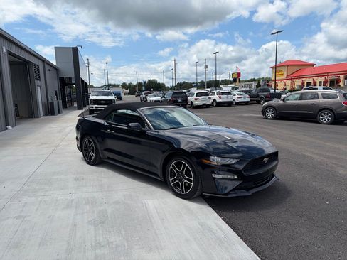 Used 2021 Ford Mustang Premium RWD image 7