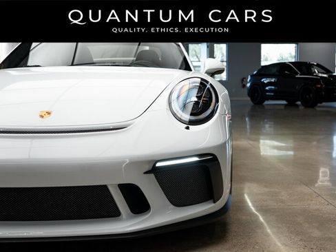 Used 2018 Porsche 911 GT3 RWD image 15