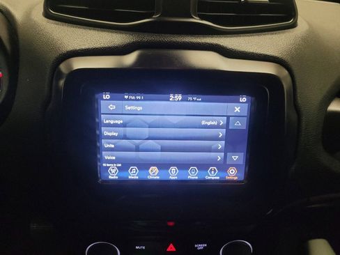 Used 2020 Jeep Renegade Altitude FWD image 25