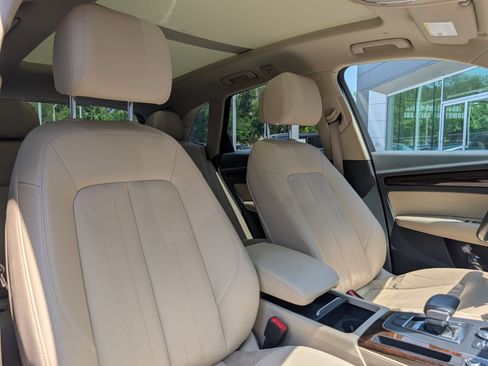 Used 2018 Audi Q5 2.0T Premium Plus w/ Premium Plus Package AWD/4WD image 32