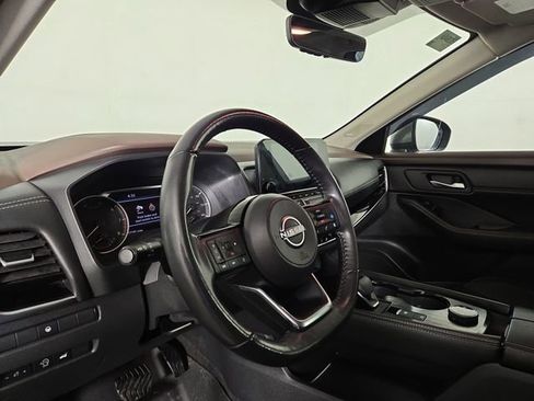 Used 2023 Nissan Rogue SL w/ SL Premium Package image 15