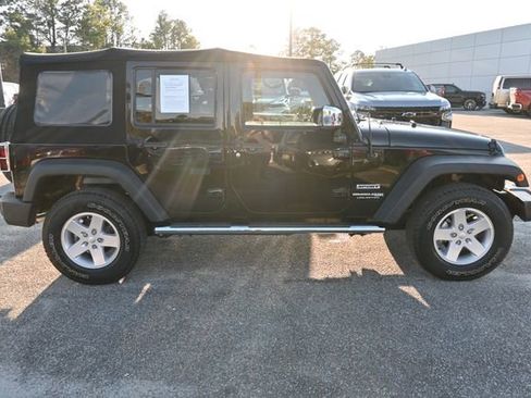 Used 2018 Jeep Wrangler Unlimited Sport S image 6