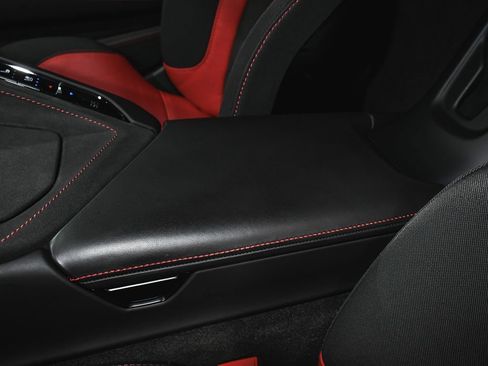 Used 2024 Chevrolet Corvette Stingray Premium Conv w/ Z51 Performance Package RWD image 47