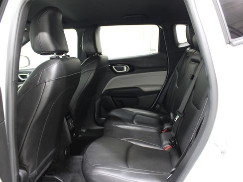 Used 2025 Jeep Compass Limited AWD/4WD image 20