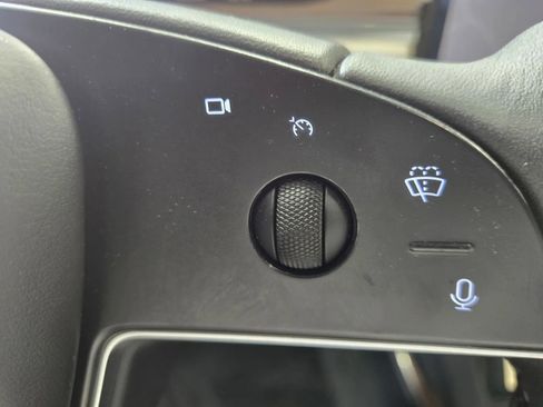 Used 2022 Tesla Model S image 16