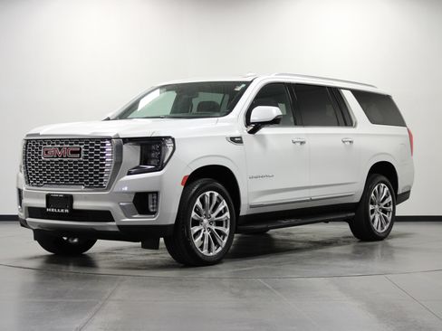 Used 2024 GMC Yukon XL Denali AWD/4WD image 8