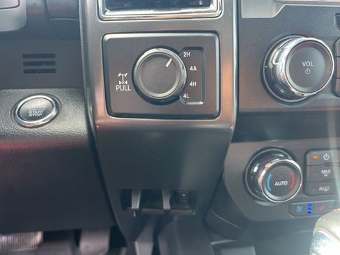 Used 2019 Ford F150 Lariat image 10