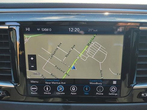 Used 2019 Chrysler Pacifica Touring Plus w/ S Appearance Package image 22