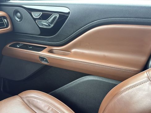 Used 2020 Lincoln Aviator Reserve RWD image 21