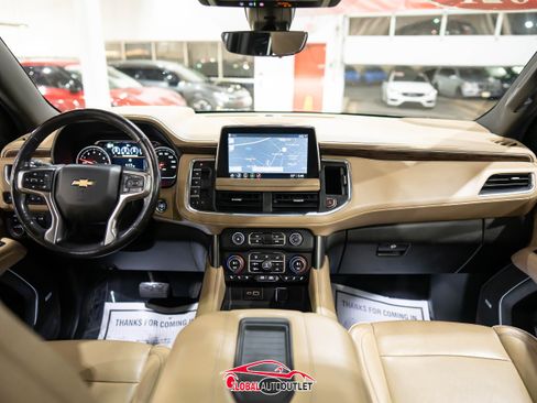 Used 2021 Chevrolet Suburban Premier w/ Premium Package image 14