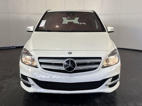 Used 2017 Mercedes-Benz B 250e image 4