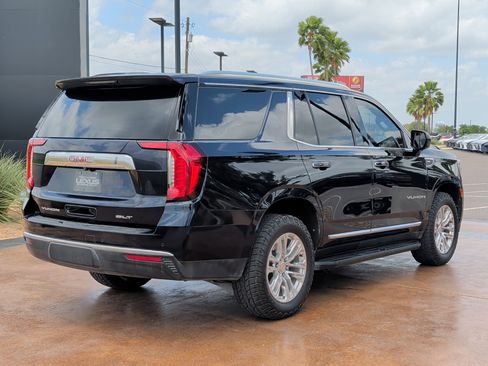Used 2021 GMC Yukon SLT image 2