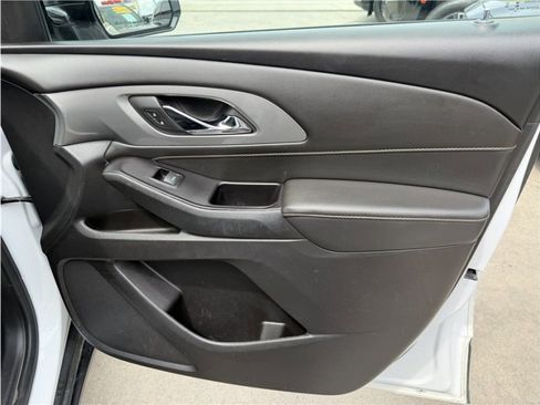 Used 2020 Chevrolet Traverse LS FWD image 31