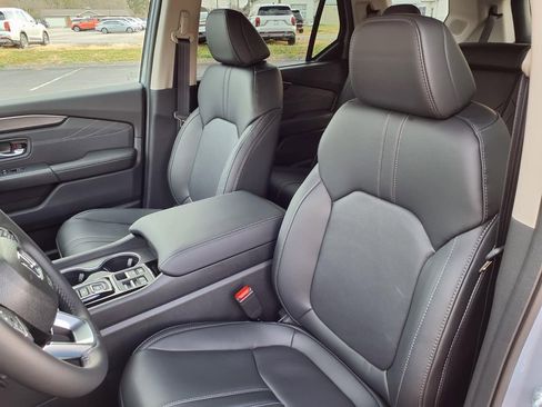 New 2026 Honda Pilot Touring image 13