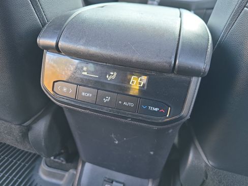 Used 2023 Toyota Highlander XSE image 14