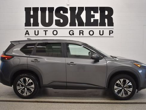 Used 2023 Nissan Rogue SV AWD/4WD image 2