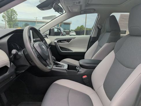 Used 2024 Toyota RAV4 XLE w/ Convenience Package FWD image 13