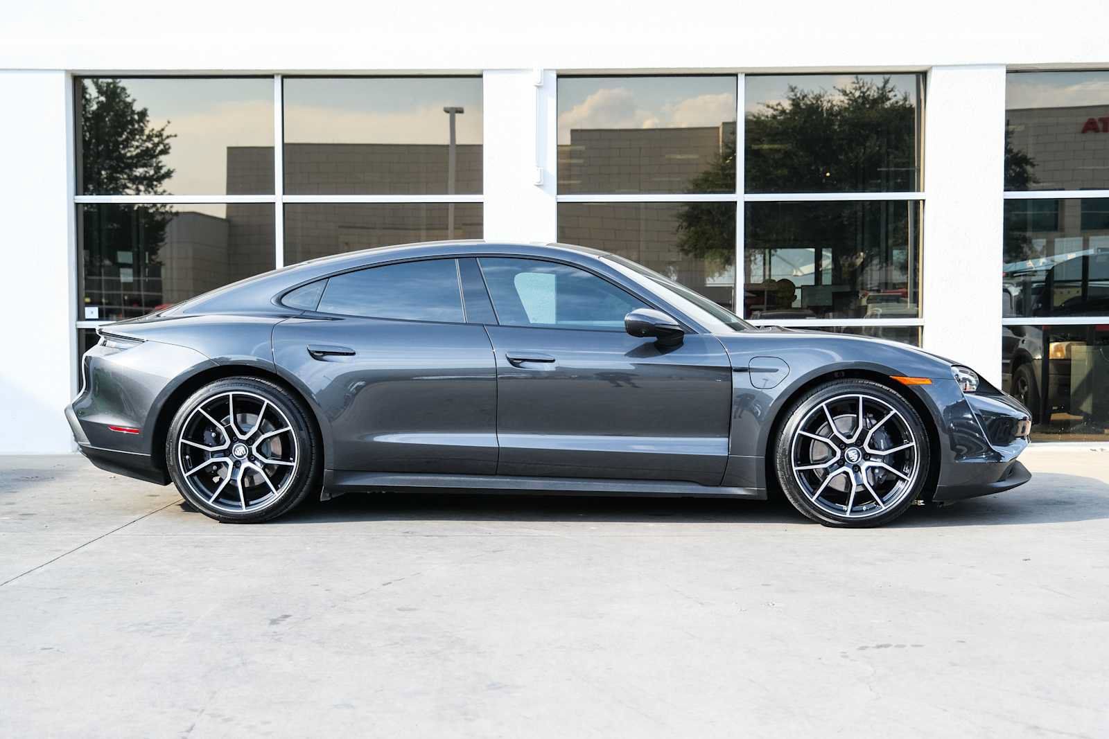 Used 2023 Porsche Taycan RWD image 6