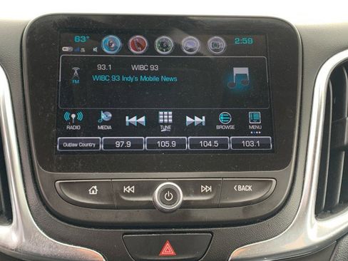 Used 2018 Chevrolet Equinox Premier image 17