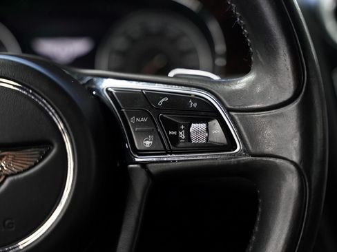 Used 2018 Bentley Bentayga Onyx Edition AWD/4WD image 40