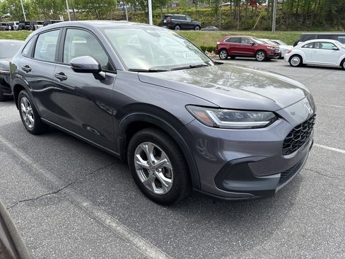 Used 2023 Honda HR-V LX image 2