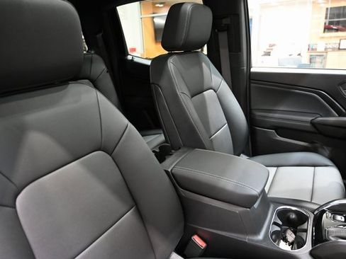 New 2026 GMC Canyon Elevation w/ Convenience Package image 10