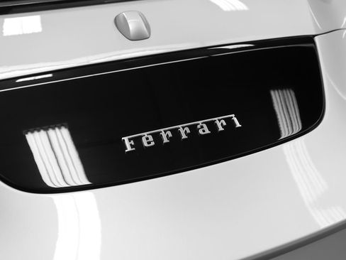 Certified 2025 Ferrari Roma Spider RWD image 38