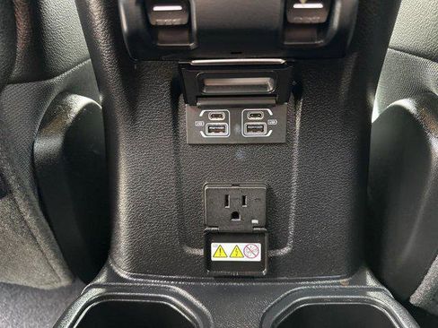 Certified 2021 Jeep Wrangler Unlimited Rubicon image 36