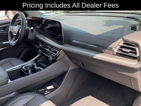 Used 2025 Chevrolet Traverse LT w/ Driver Confidence Package FWD image 22