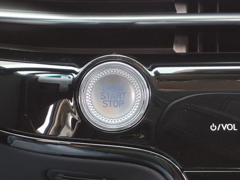 New 2025 Genesis G80 2.5T image 6