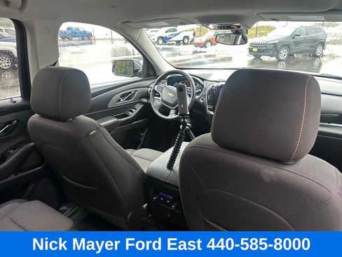 Used 2020 Chevrolet Traverse LT image 14