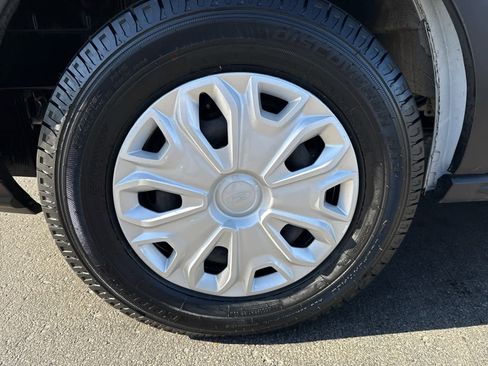 Used 2019 Ford Transit 150 XLT image 9