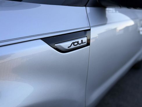 Used 2015 Kia Soul image 15