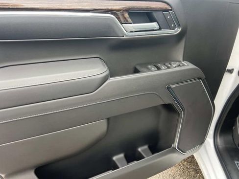 New 2026 GMC Sierra 1500 Elevation image 14