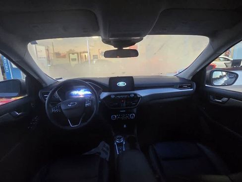 Used 2022 Ford Escape SEL w/ Technology Package AWD/4WD image 5