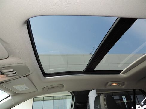 New 2026 Buick Encore GX Sport Touring image 9