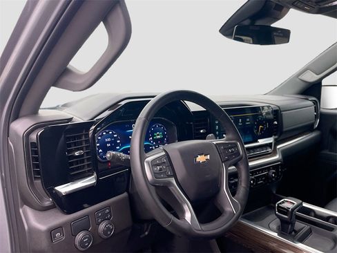 Used 2025 Chevrolet Silverado 1500 LT w/ Texas Edition Plus image 11