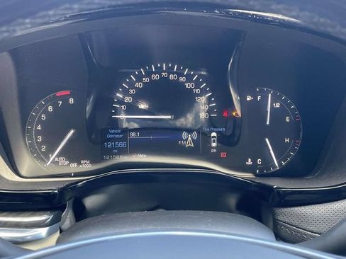 Used 2018 Cadillac XT5 AWD image 24