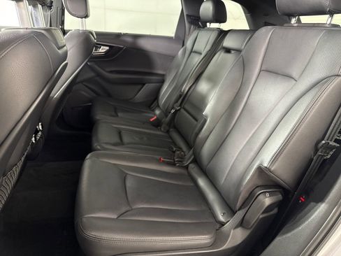 Used 2018 Audi Q7 3.0T Prestige image 12